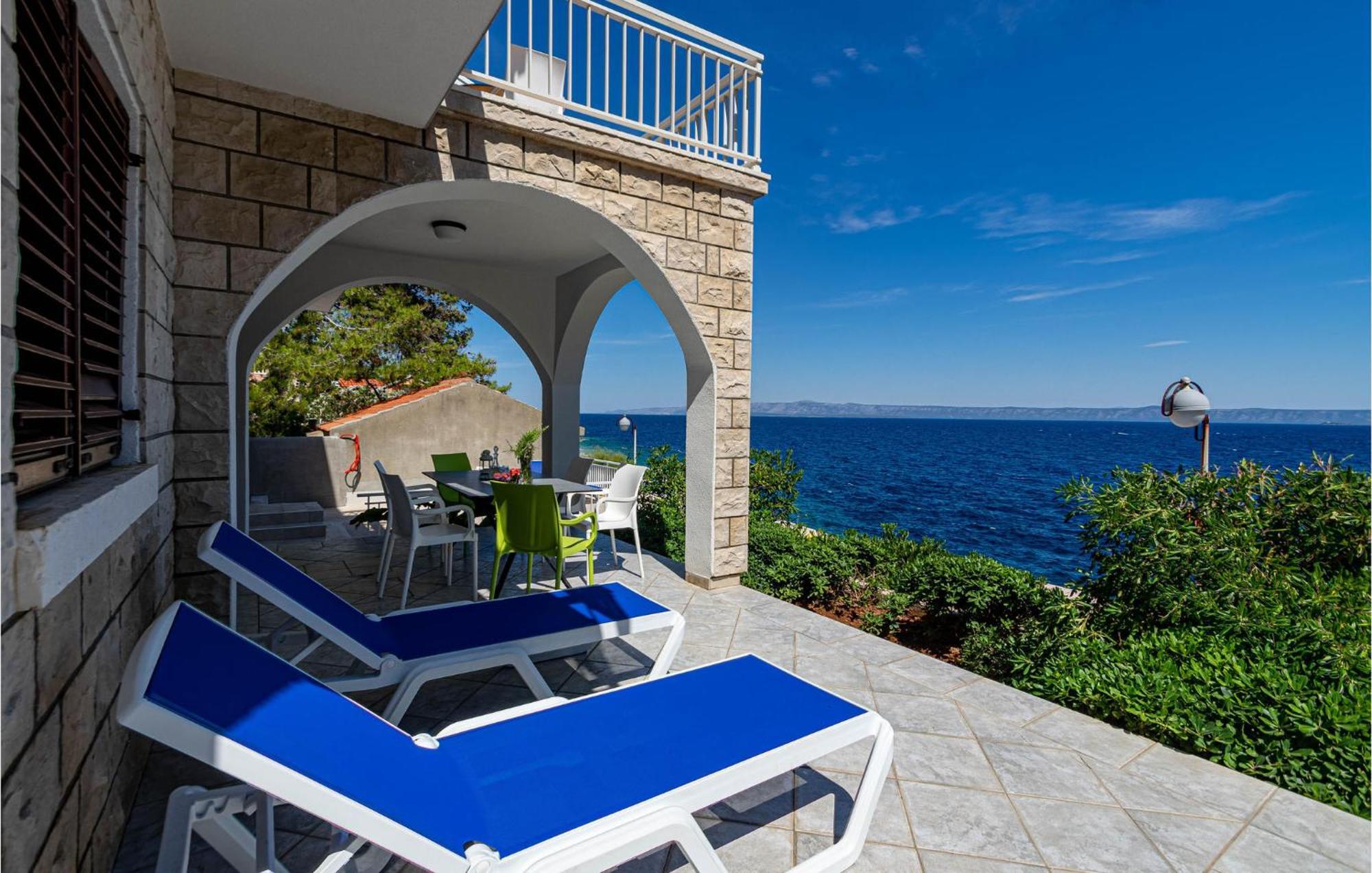 Pet Friendly Home In Prigradica With Kitchen Exterior photo